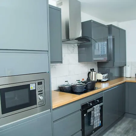 Bridge Court: Luxury Canal-view With Parking * Birmingham