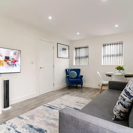 Bridge Court: Luxury Canal-view With Parking * Birmingham